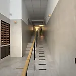 Miro Κάλπε